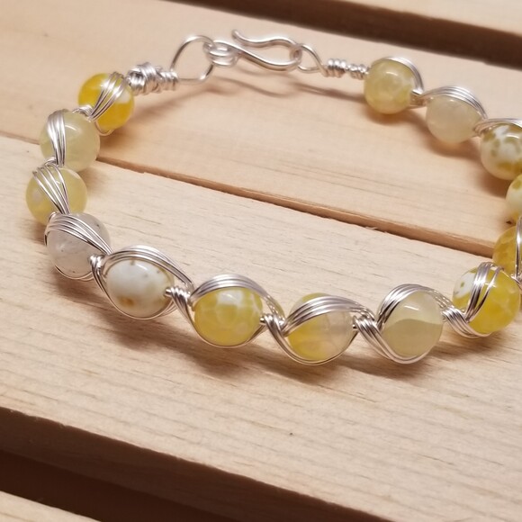 Handmade Yellow Agate Wire Wrapped Silver Tone Bead Bracelet - Picture 3 of 5